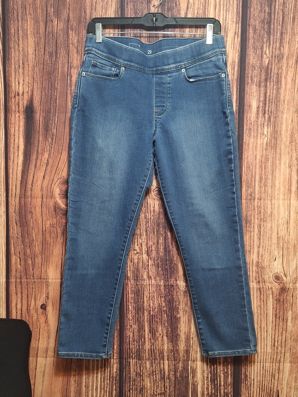 Levi's Women's Blue Cropped Stretch Jeans Size 29